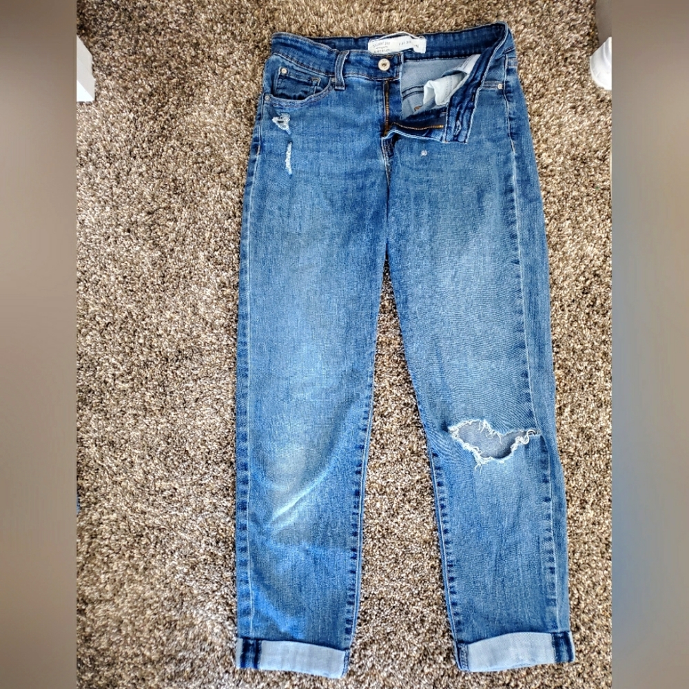 Levi Jean's
